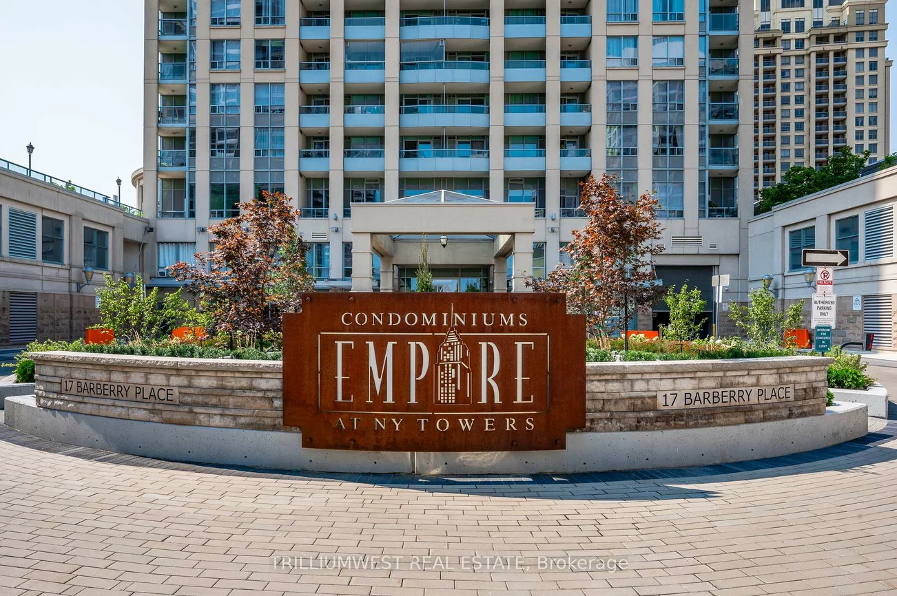 17, Barberry, Bayview Village, Toronto