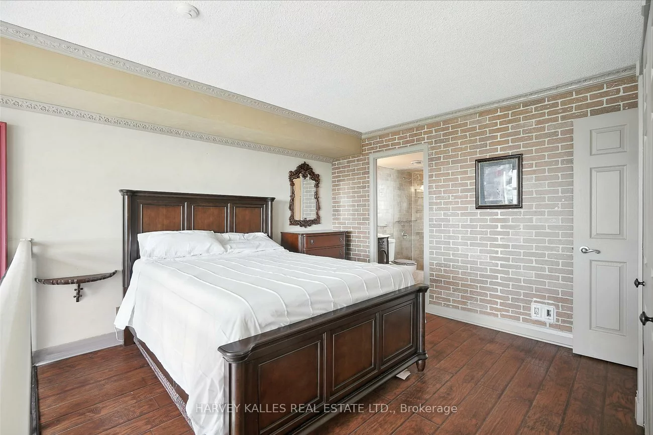 18, Merton, Mount Pleasant West, Toronto