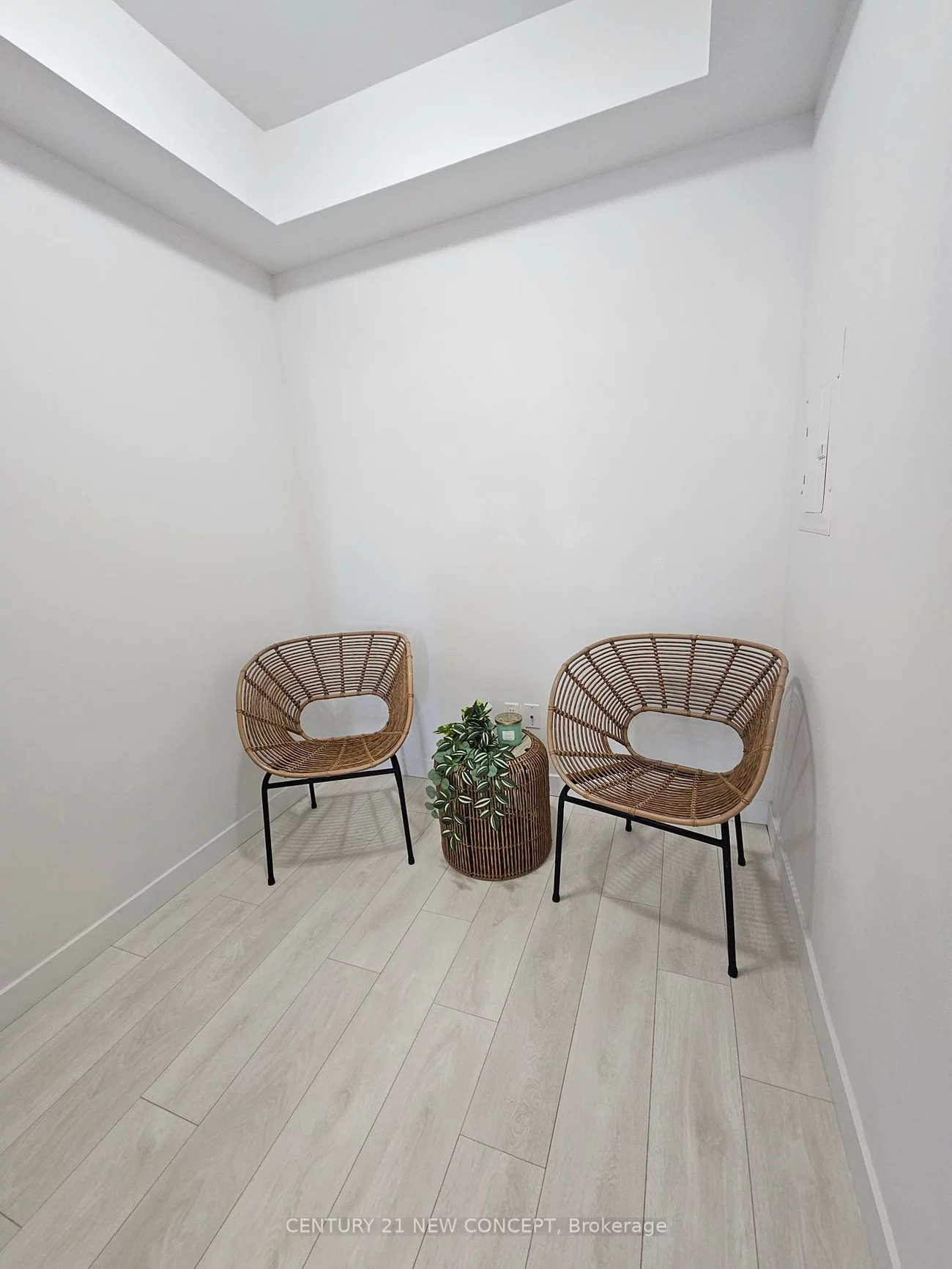 8, Eglinton, Mount Pleasant West, Toronto