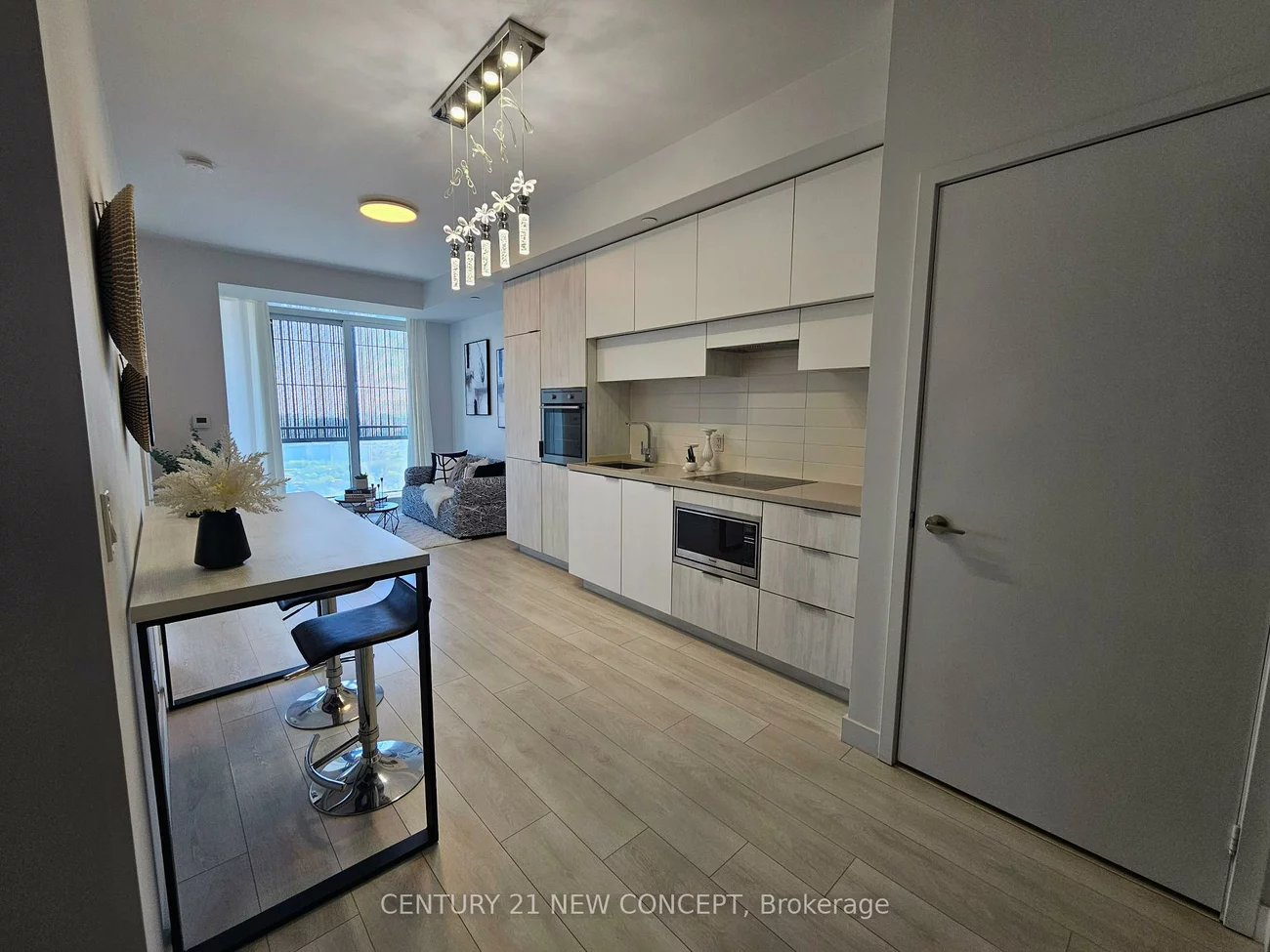 8, Eglinton, Mount Pleasant West, Toronto