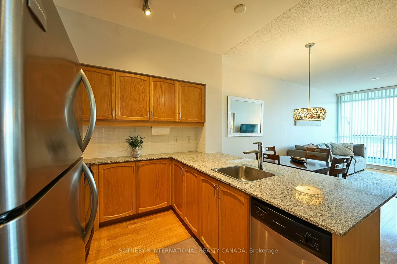 2885, Bayview, Bayview Village, Toronto
