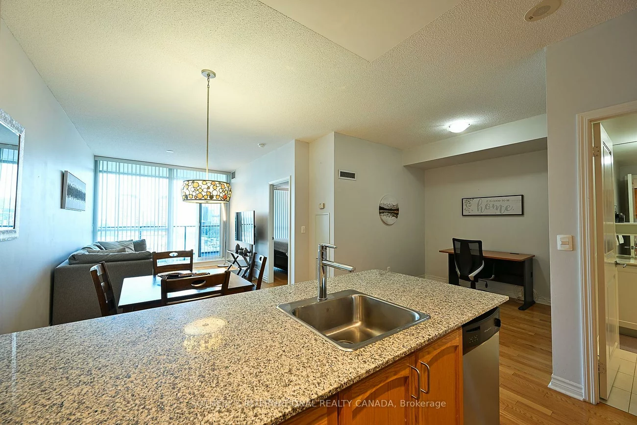 2885, Bayview, Bayview Village, Toronto