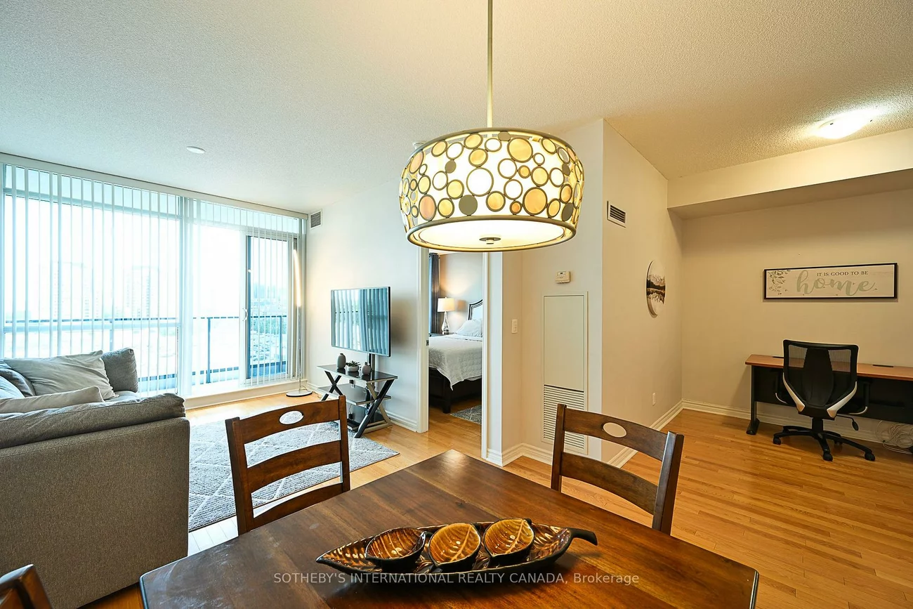 2885, Bayview, Bayview Village, Toronto