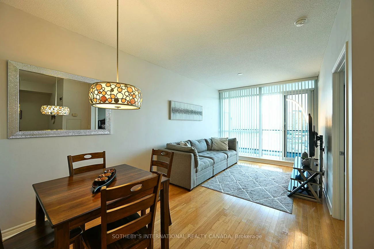 2885, Bayview, Bayview Village, Toronto