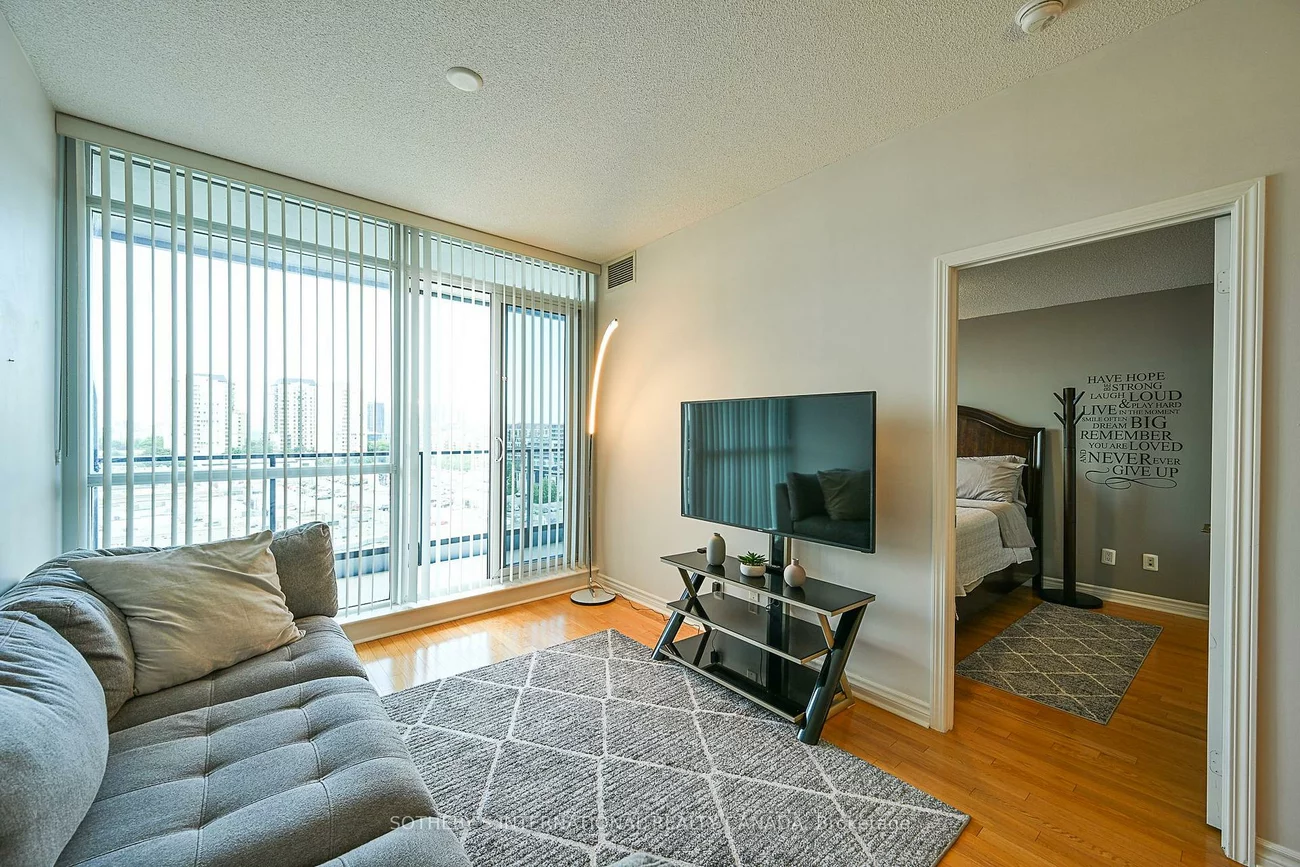 2885, Bayview, Bayview Village, Toronto