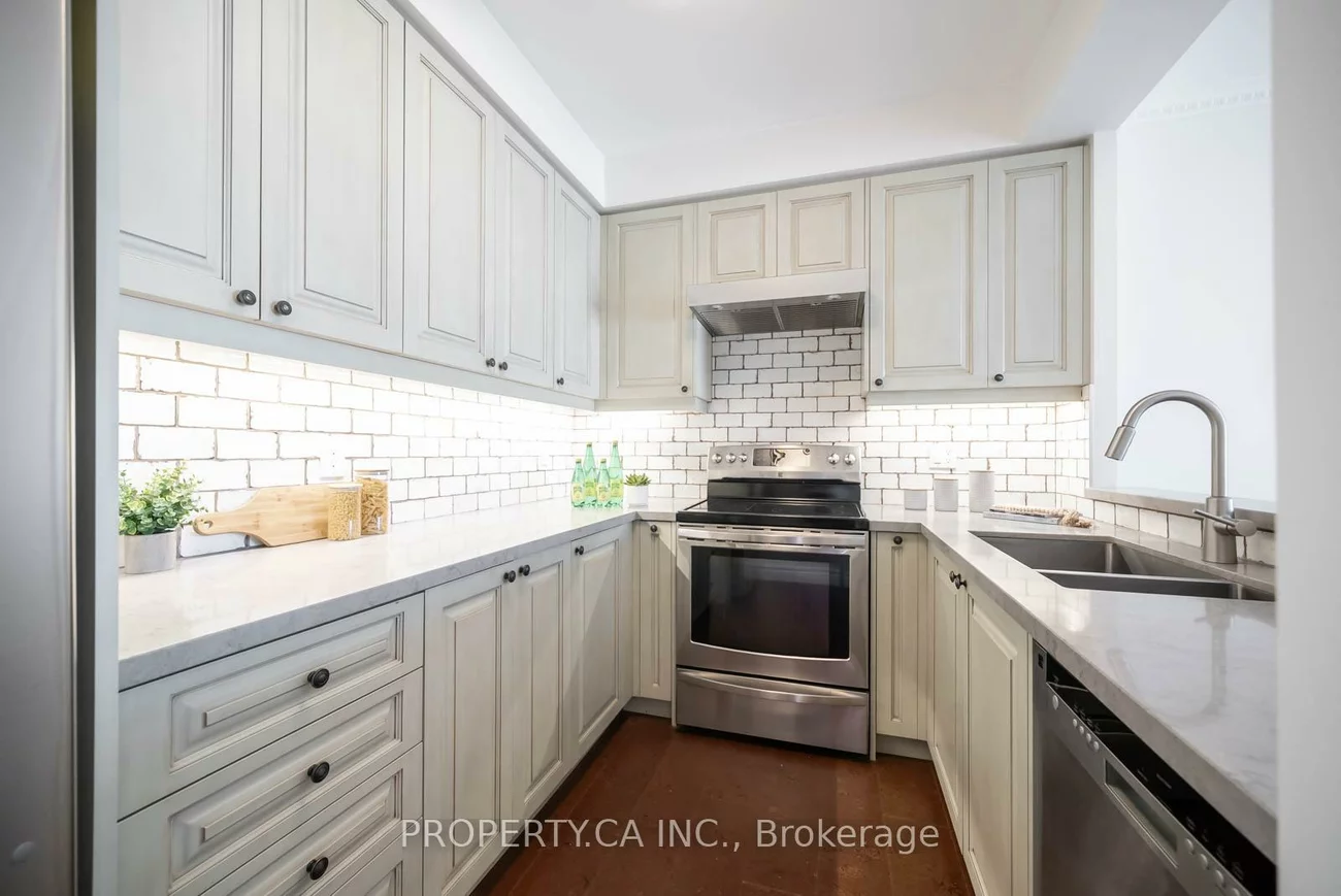 398, Eglinton, Mount Pleasant East, Toronto