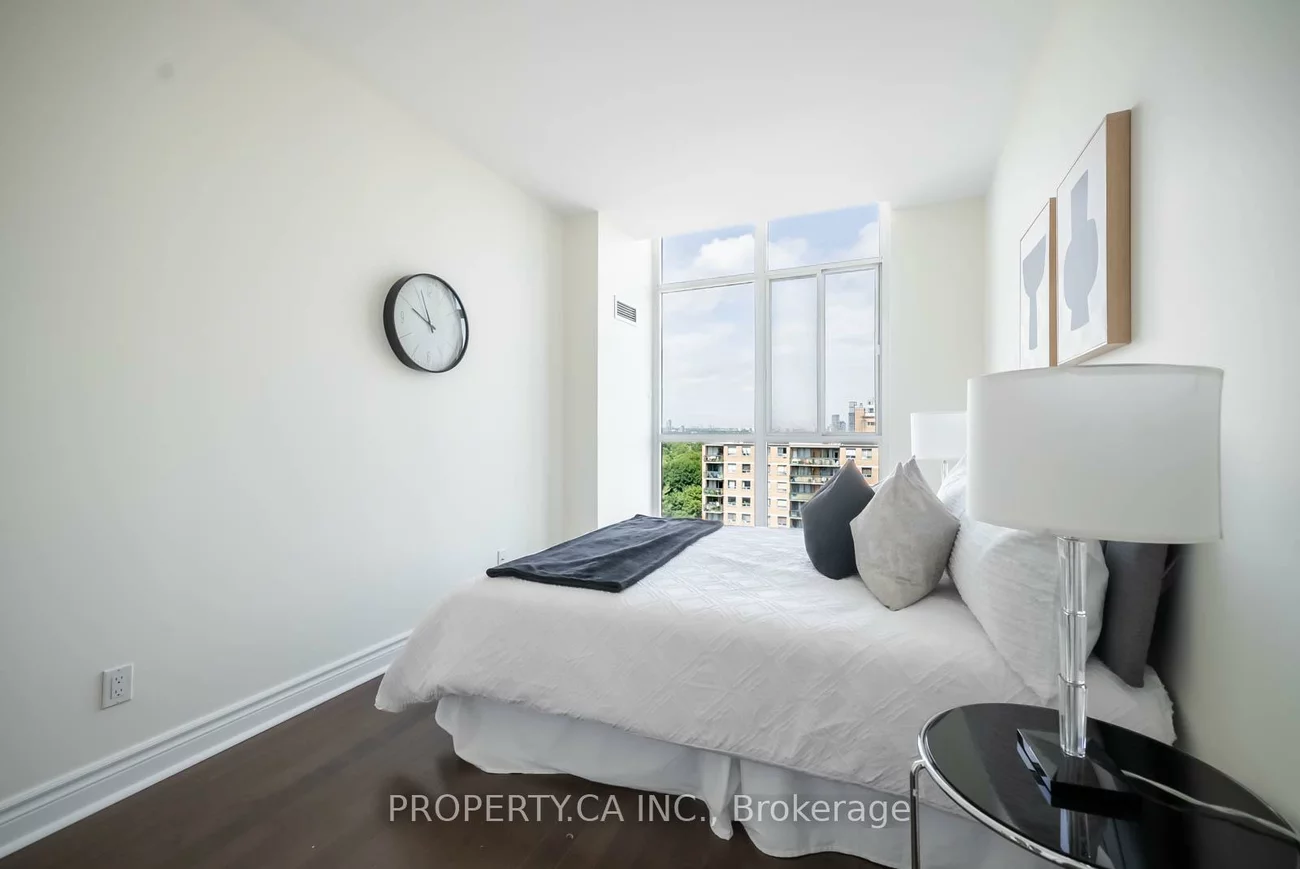 398, Eglinton, Mount Pleasant East, Toronto