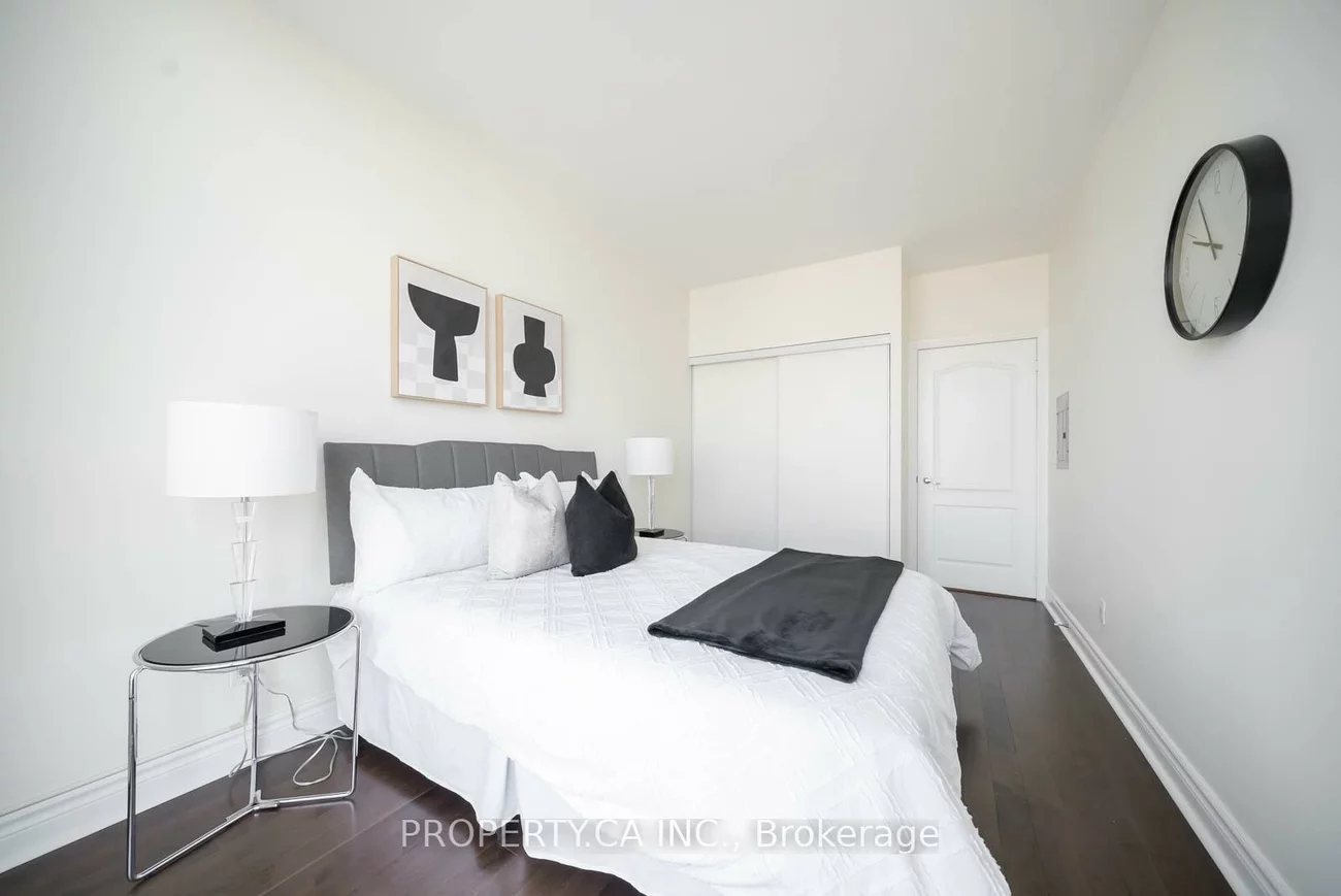 398, Eglinton, Mount Pleasant East, Toronto
