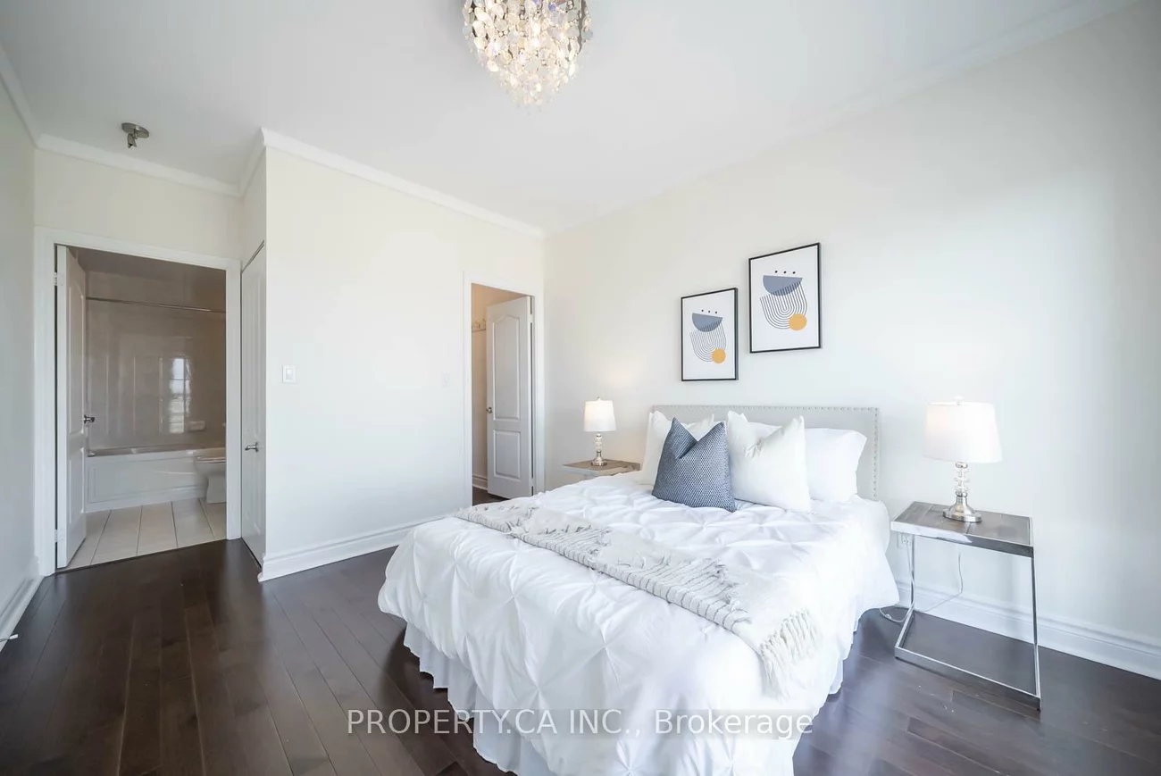 398, Eglinton, Mount Pleasant East, Toronto