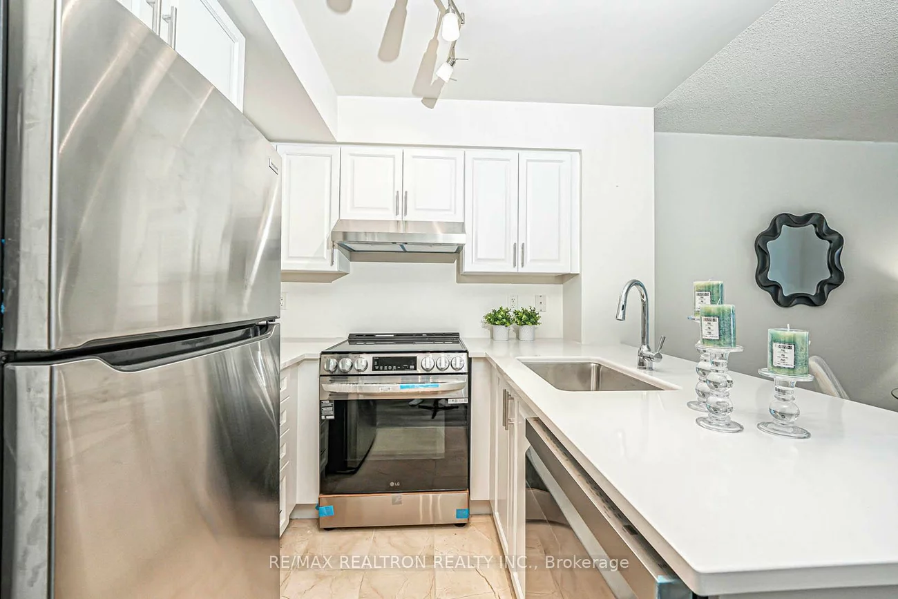 230, King, Moss Park, Toronto