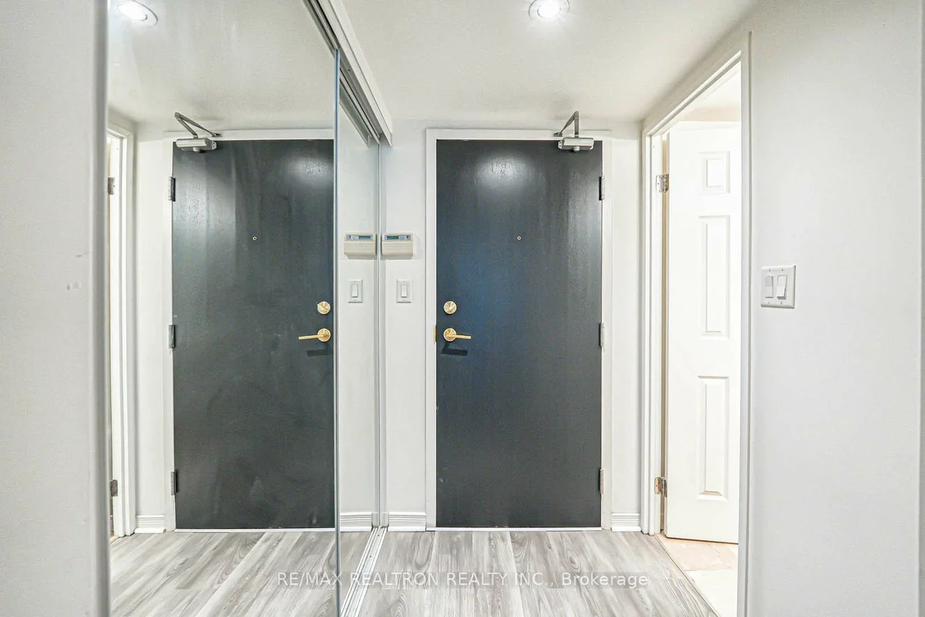 230, King, Moss Park, Toronto