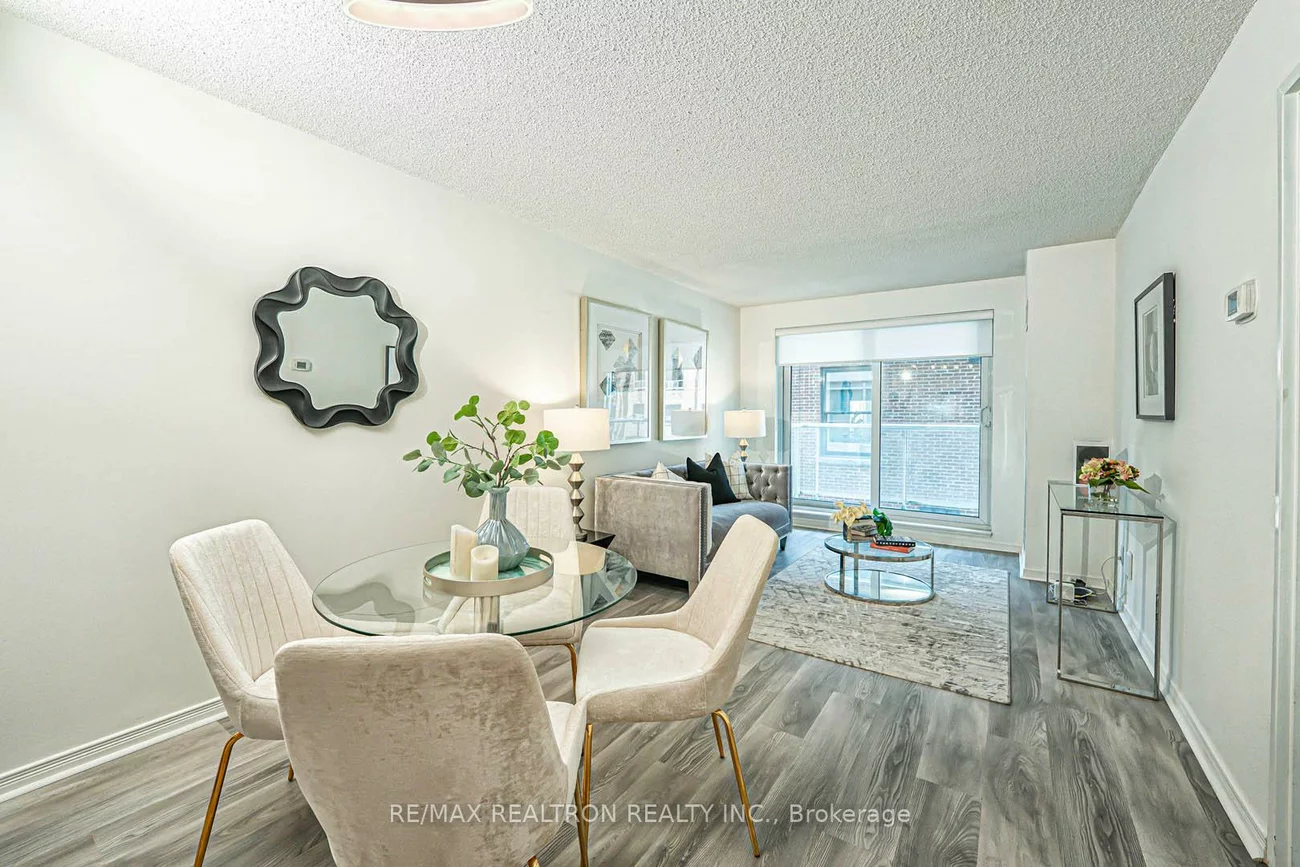 230, King, Moss Park, Toronto