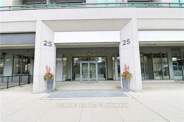 25, Lower Simcoe, Waterfront Communities C1, Toronto