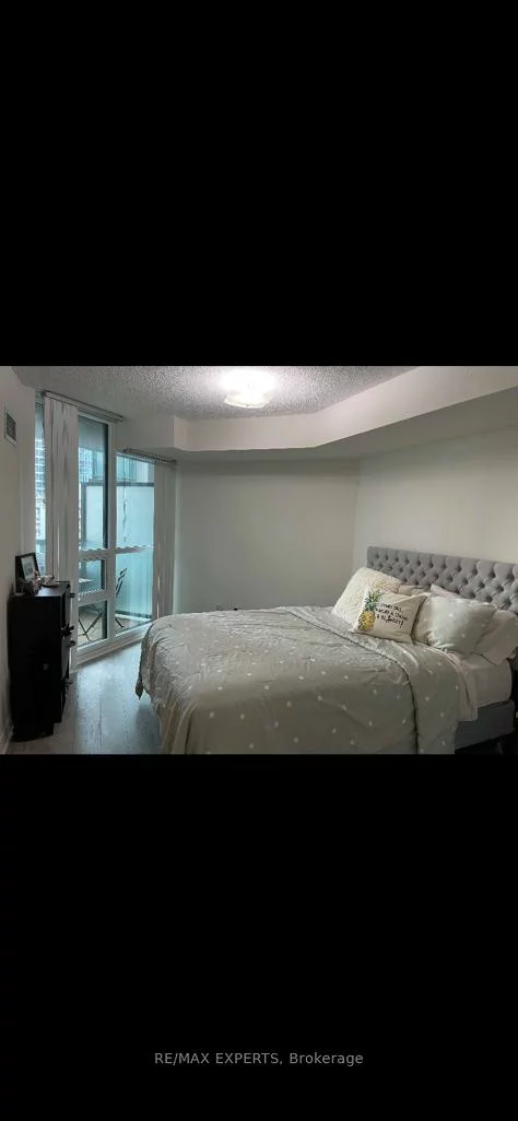 25, Lower Simcoe, Waterfront Communities C1, Toronto