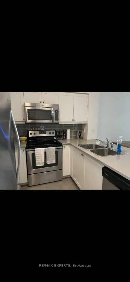 25, Lower Simcoe, Waterfront Communities C1, Toronto