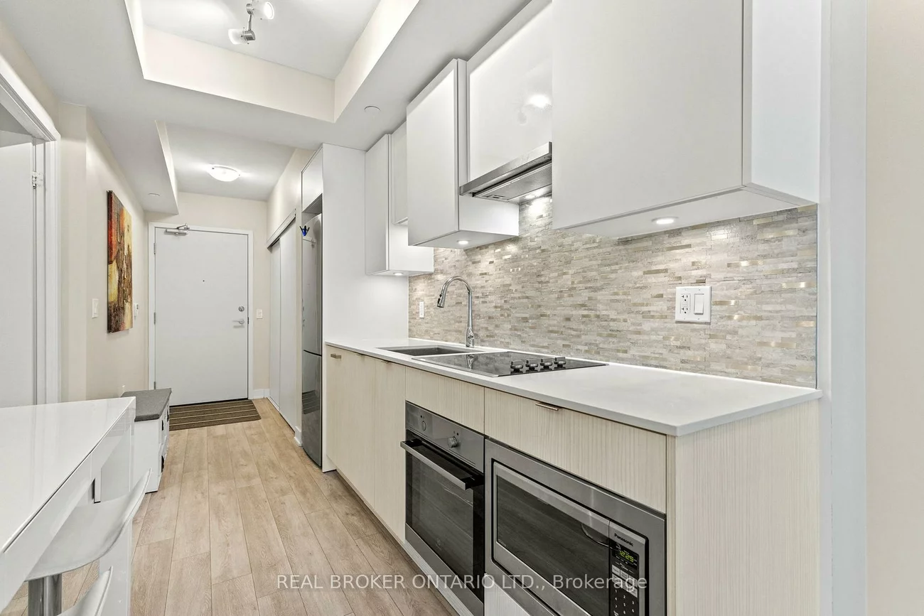 99, Broadway, Mount Pleasant West, Toronto