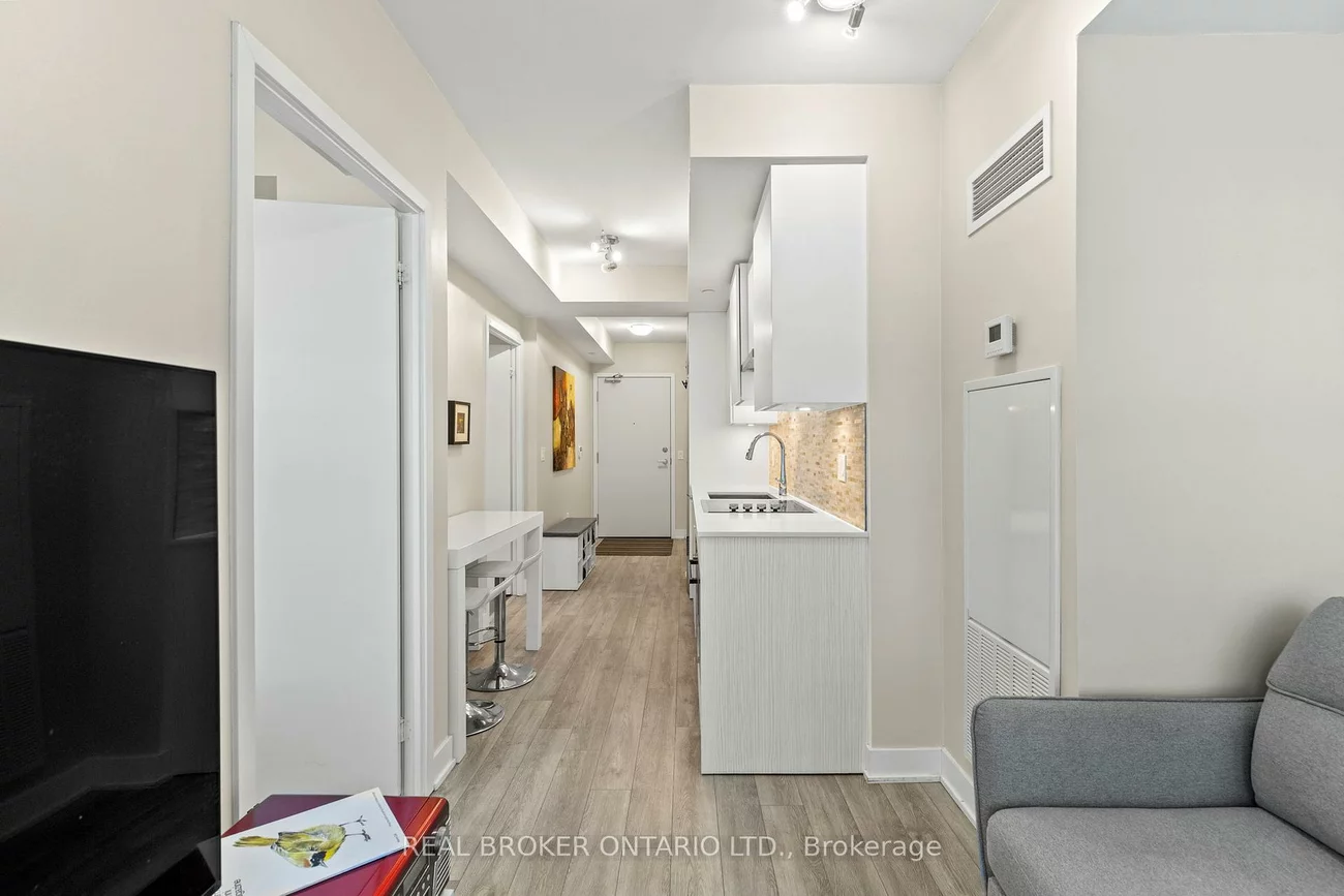 99, Broadway, Mount Pleasant West, Toronto