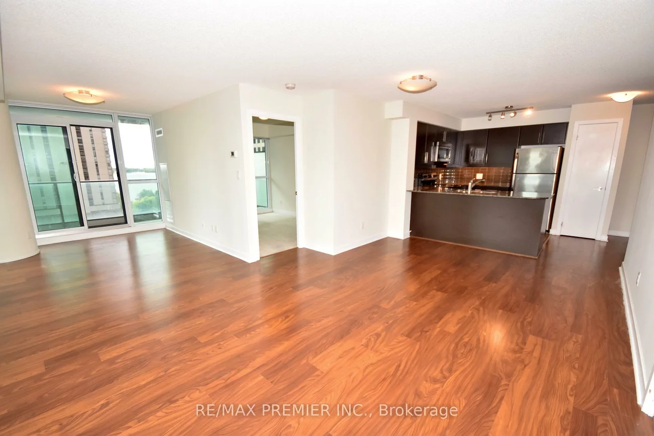 33, Bay, Waterfront Communities C1, Toronto