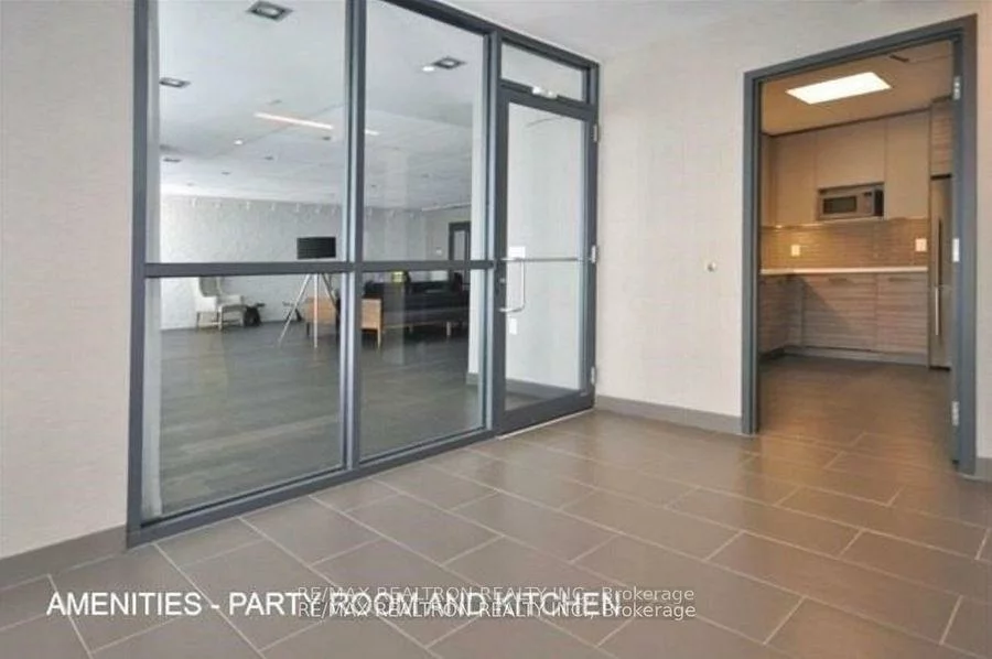 210, Simcoe, Bay Street Corridor, Toronto