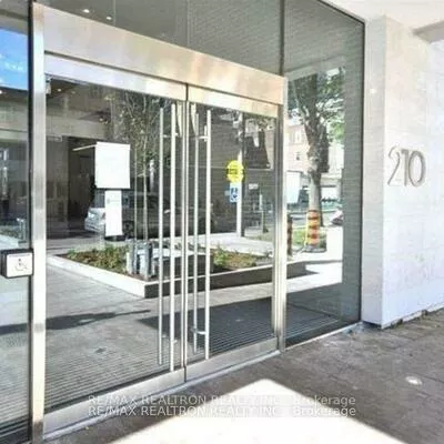 210, Simcoe, Bay Street Corridor, Toronto