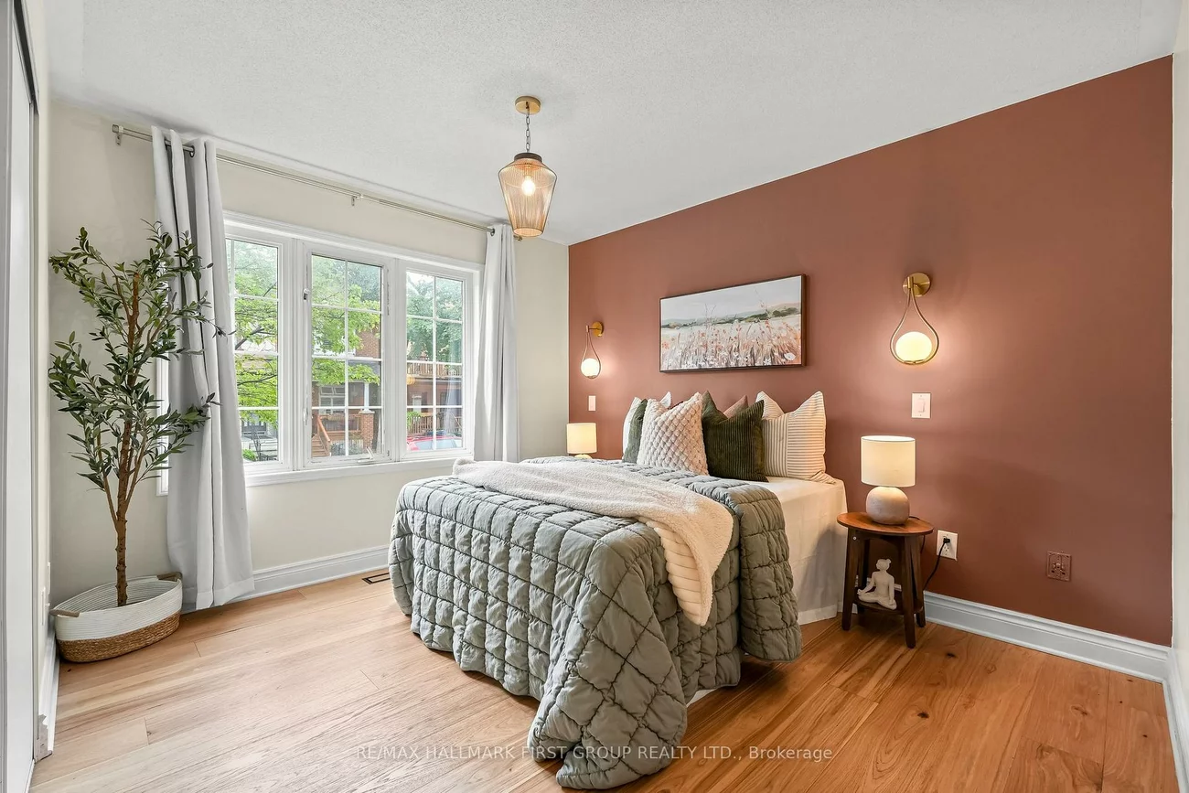 262, St. Helen's, Dufferin Grove, Toronto