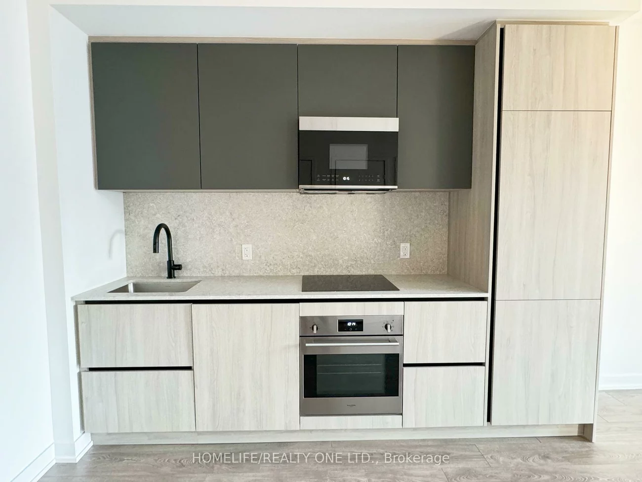 108, Peter, Waterfront Communities C1, Toronto