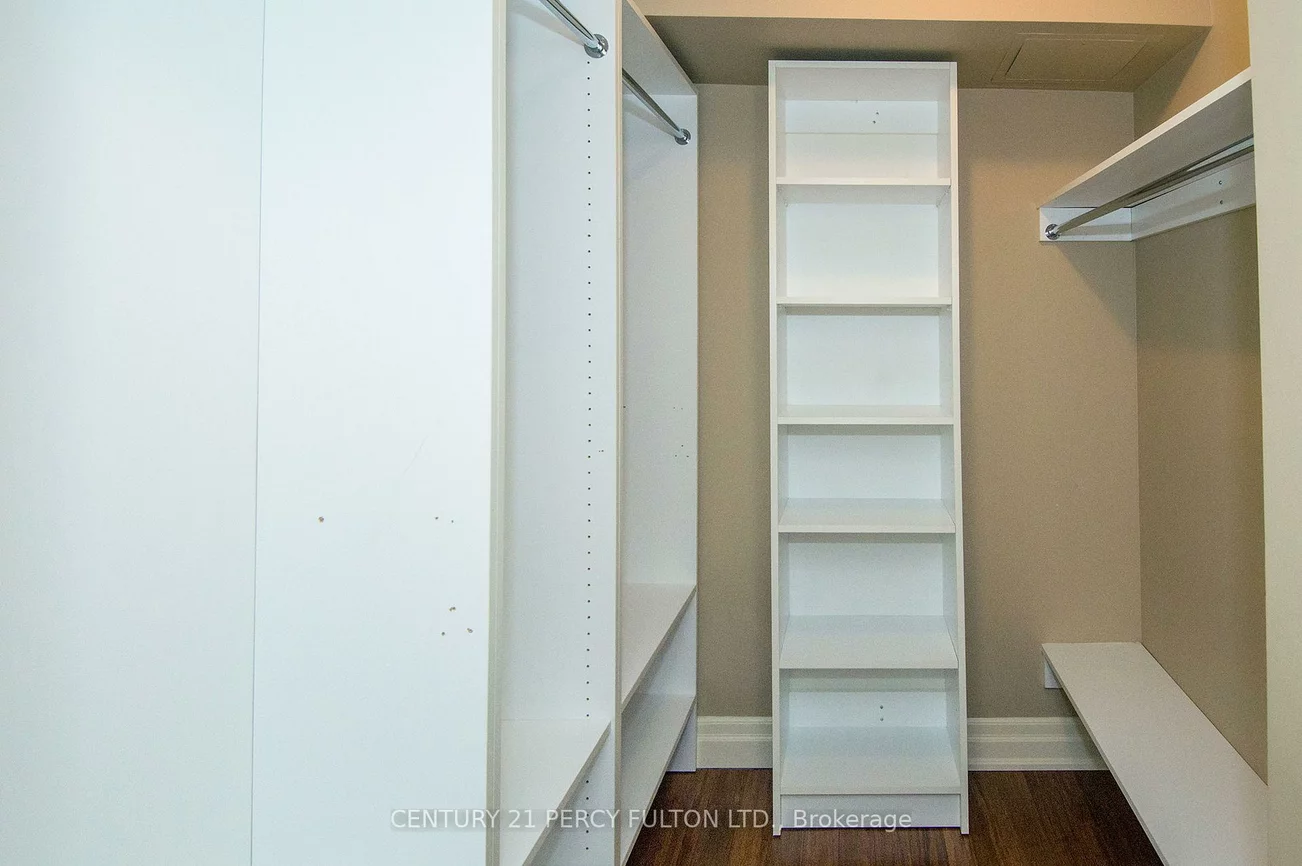 5, Concorde, Banbury-Don Mills, Toronto