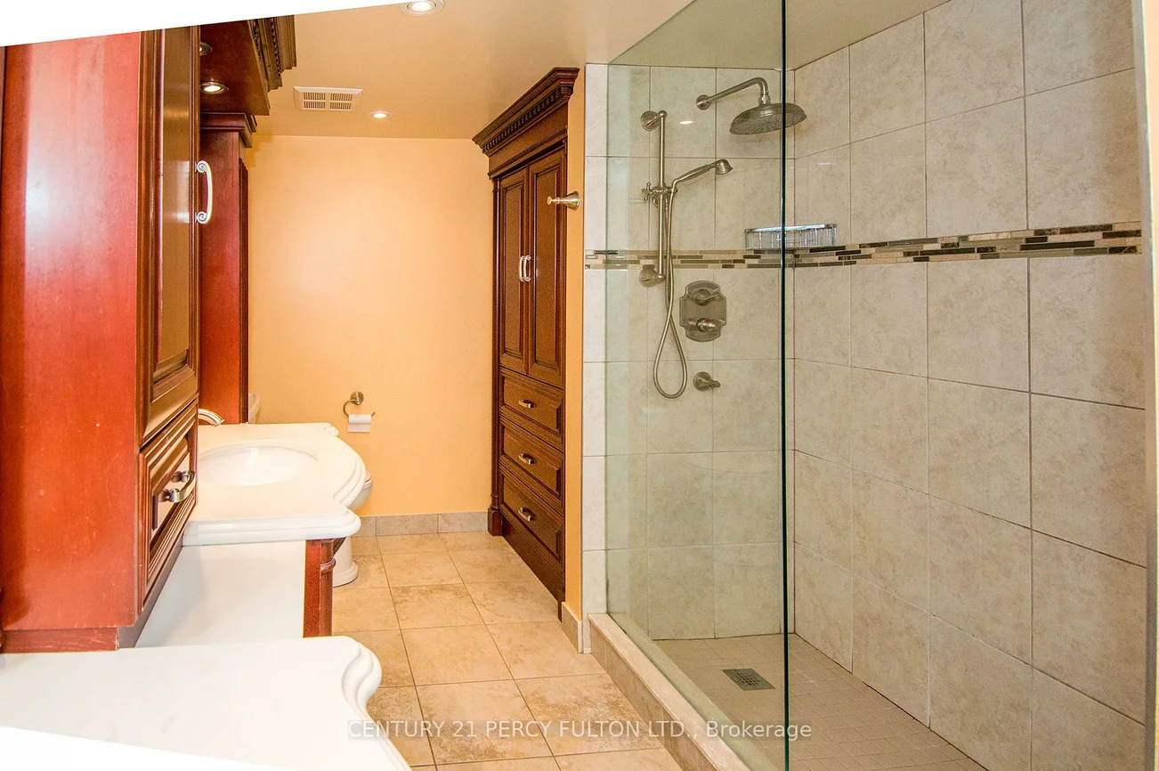 5, Concorde, Banbury-Don Mills, Toronto