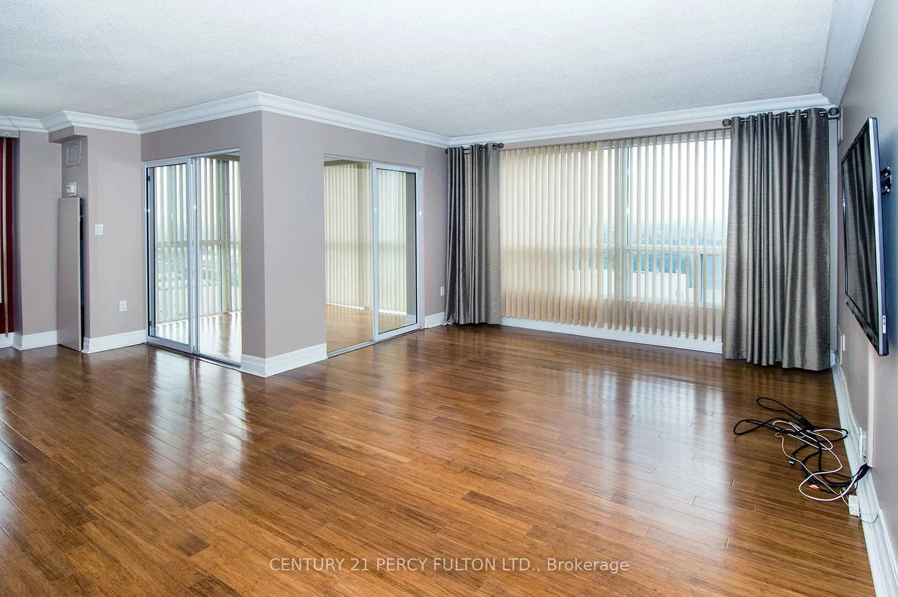 5, Concorde, Banbury-Don Mills, Toronto