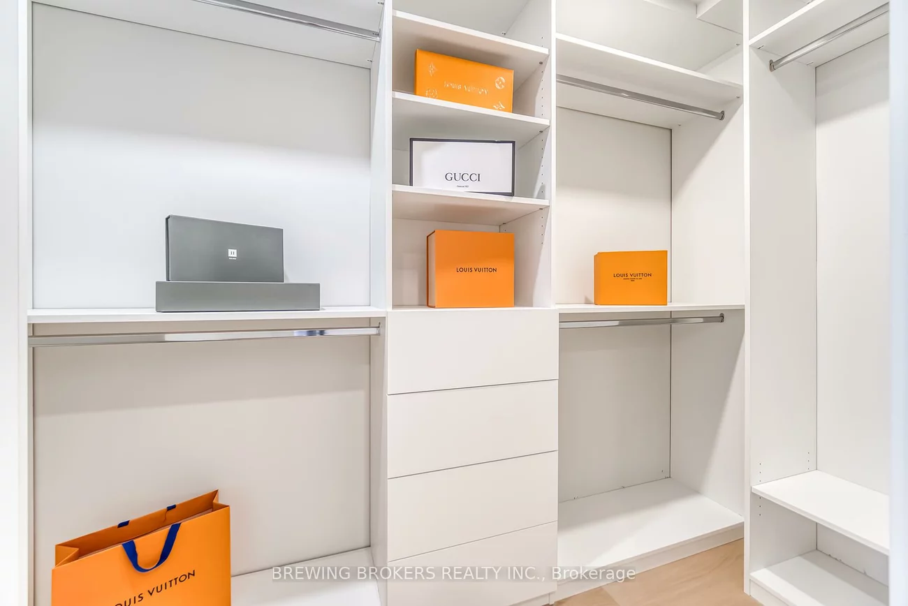85, Skymark, Hillcrest Village, Toronto