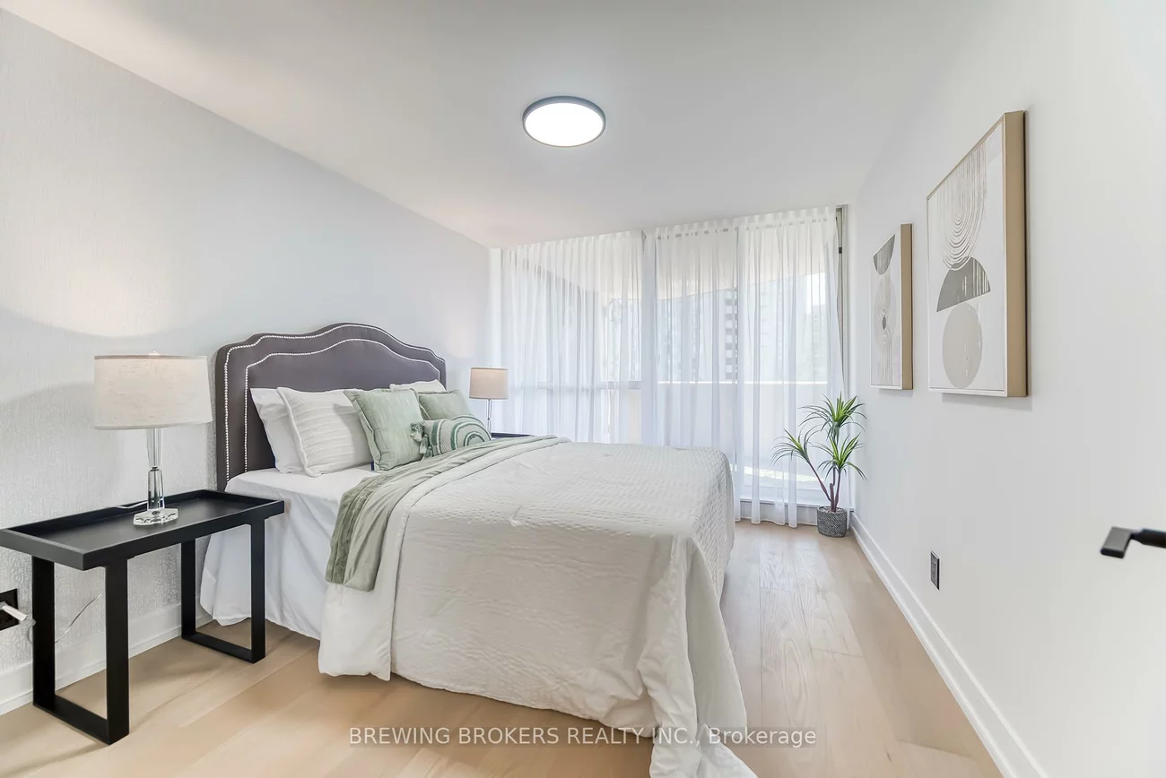 85, Skymark, Hillcrest Village, Toronto