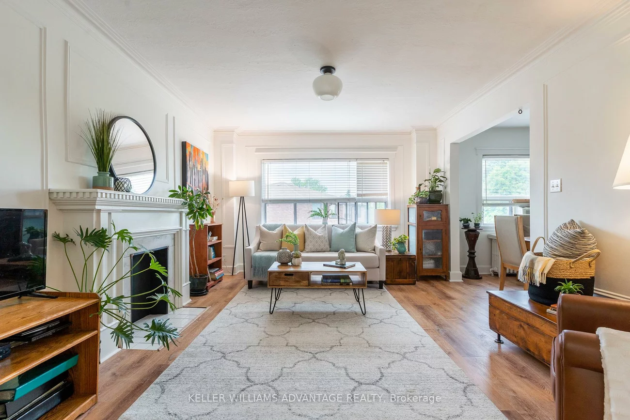 1646, Bathurst, Humewood-Cedarvale, Toronto