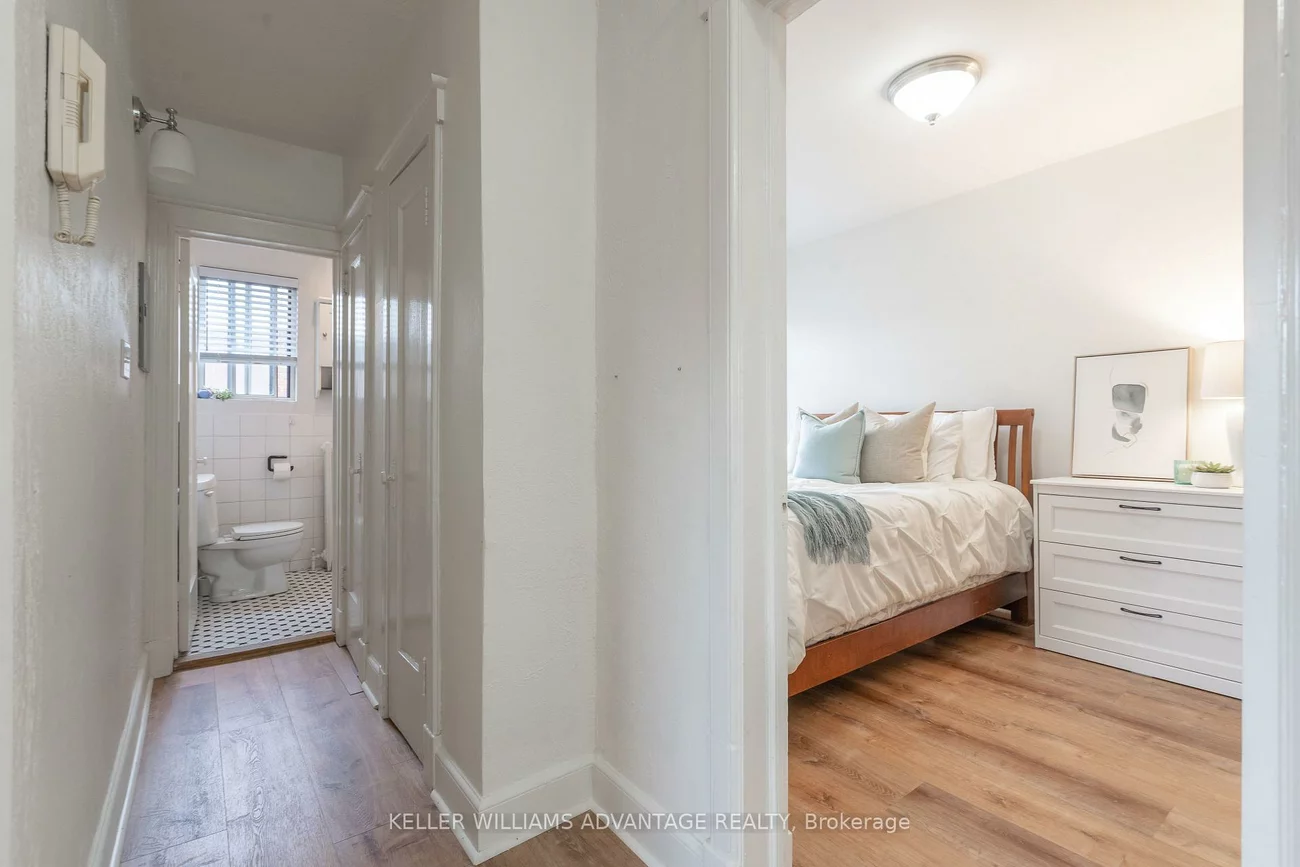 1646, Bathurst, Humewood-Cedarvale, Toronto