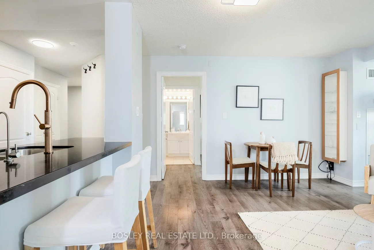 188, Doris, Willowdale East, Toronto