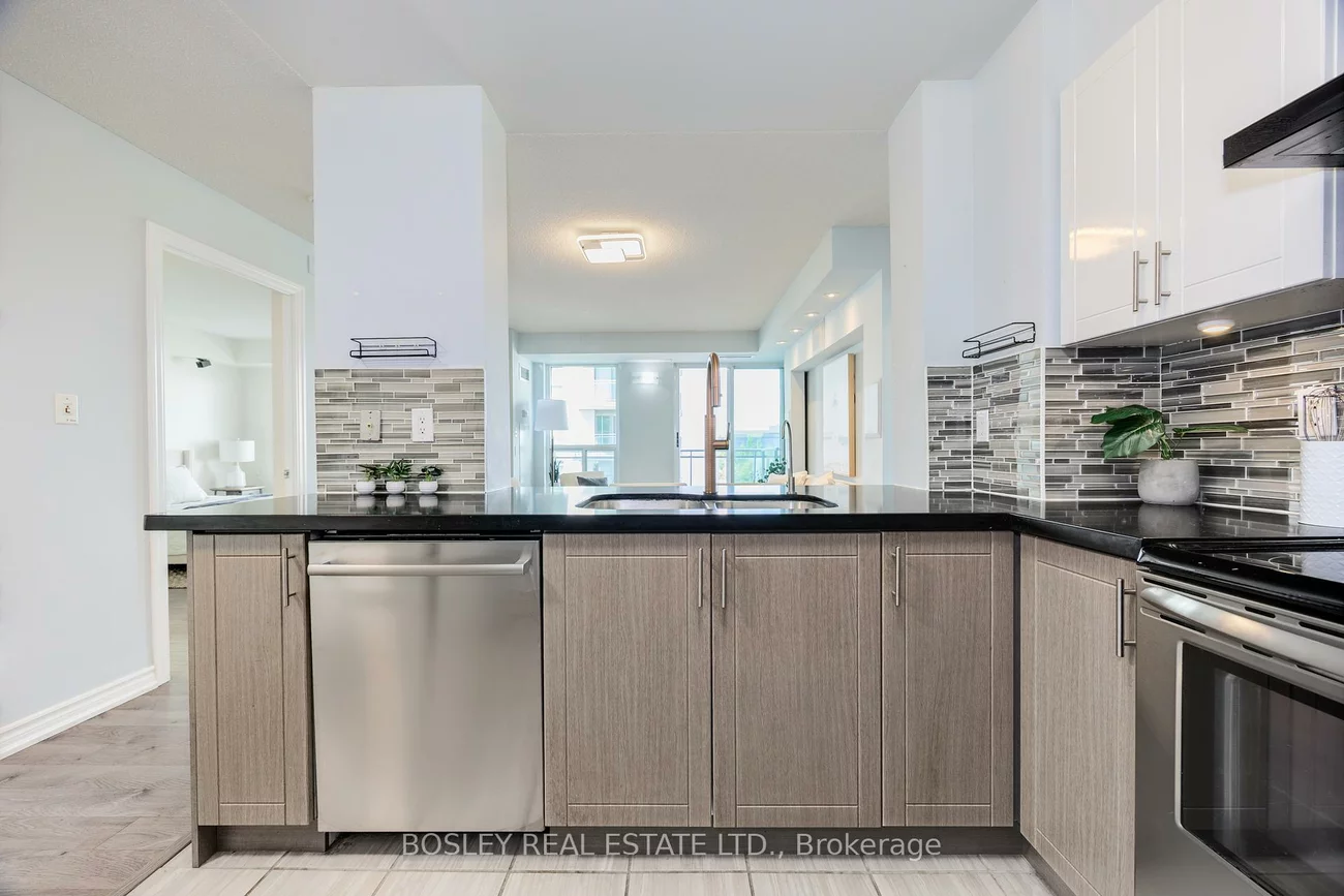 188, Doris, Willowdale East, Toronto