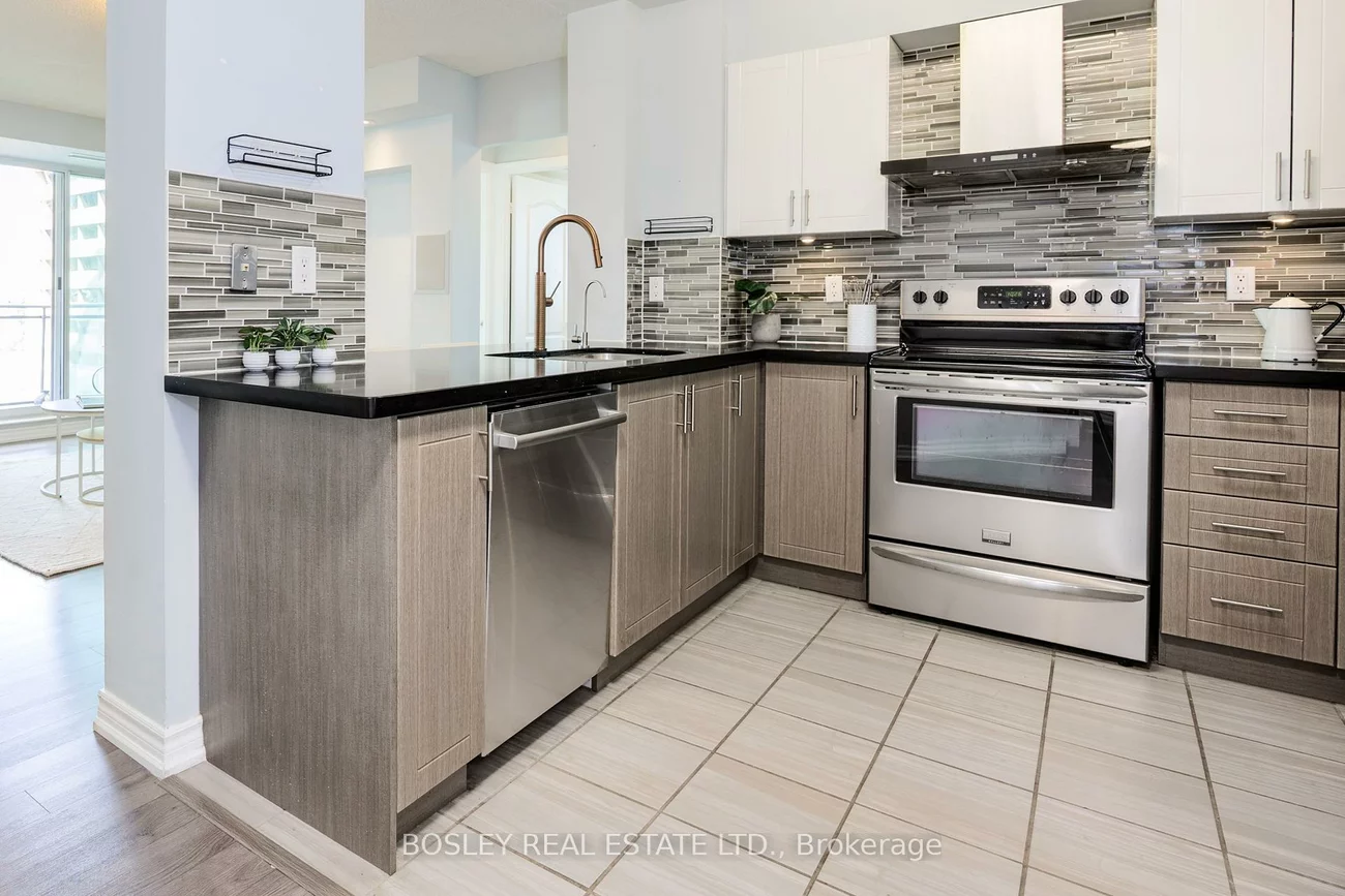 188, Doris, Willowdale East, Toronto