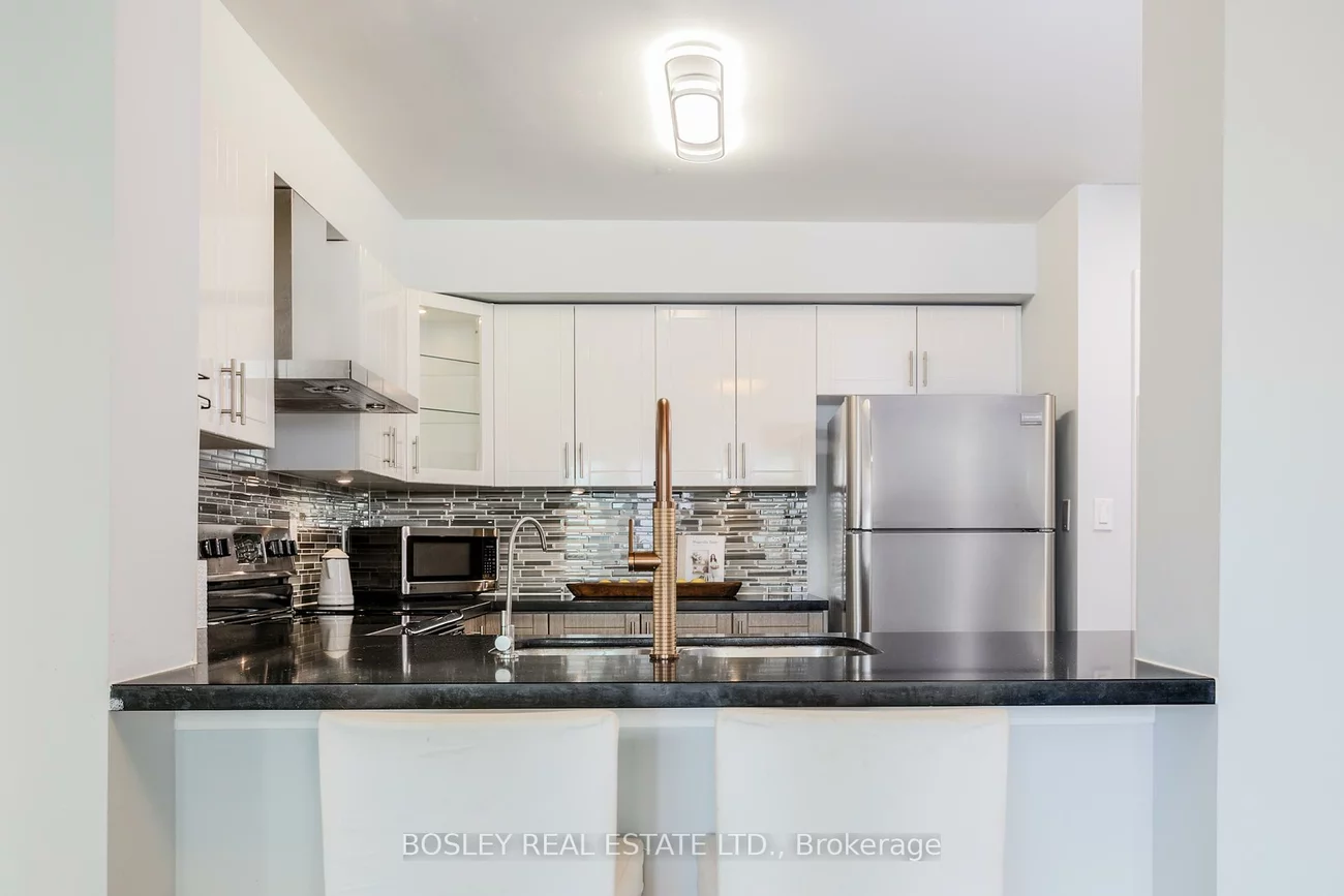 188, Doris, Willowdale East, Toronto