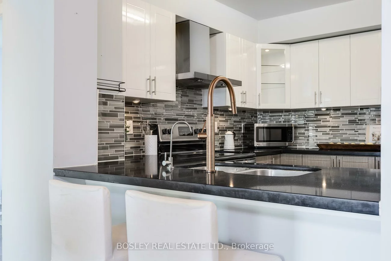 188, Doris, Willowdale East, Toronto