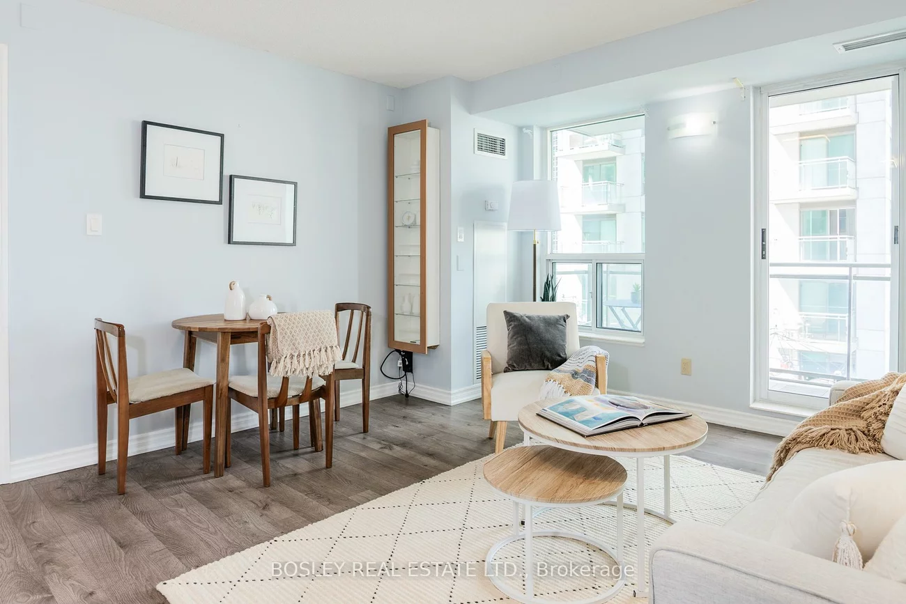 188, Doris, Willowdale East, Toronto