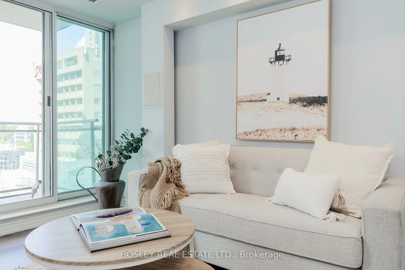 188, Doris, Willowdale East, Toronto