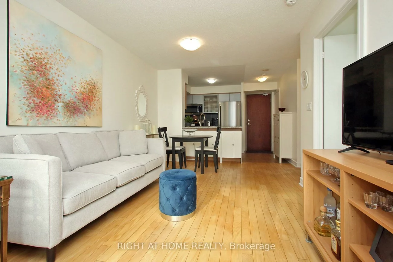 16, Harrison Garden, Willowdale East, Toronto