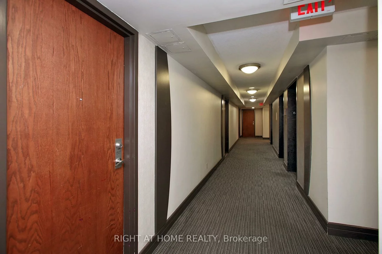 16, Harrison Garden, Willowdale East, Toronto