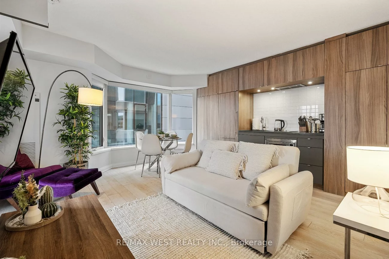 155, Yorkville, Annex, Toronto