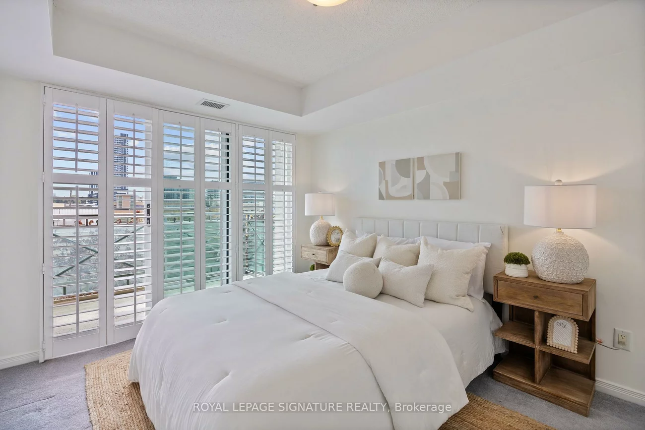 205, The Donway, Banbury-Don Mills, Toronto