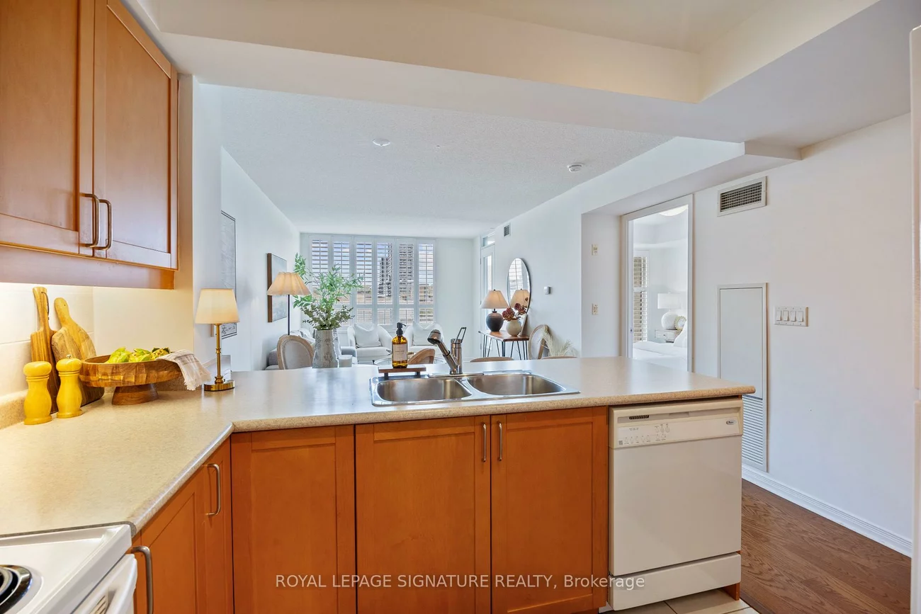 205, The Donway, Banbury-Don Mills, Toronto