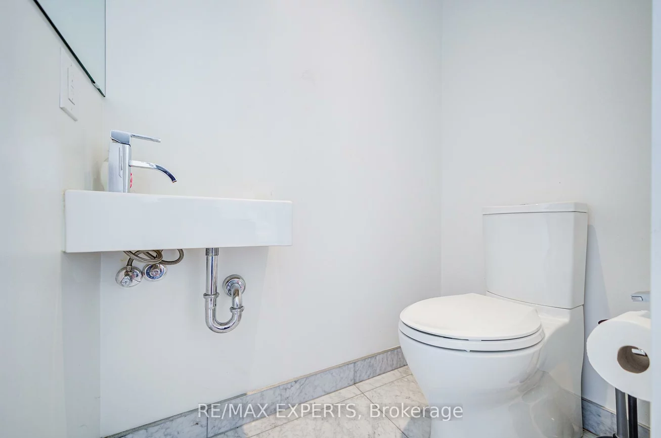 629, King, Waterfront Communities C1, Toronto