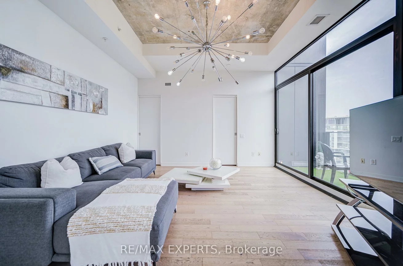 629, King, Waterfront Communities C1, Toronto