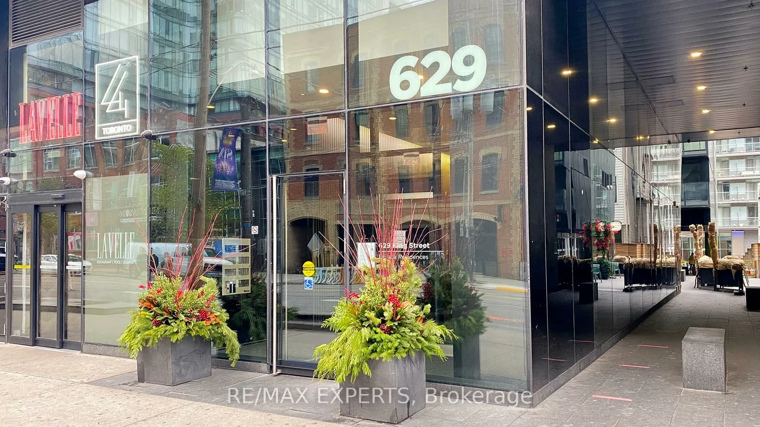 629, King, Waterfront Communities C1, Toronto