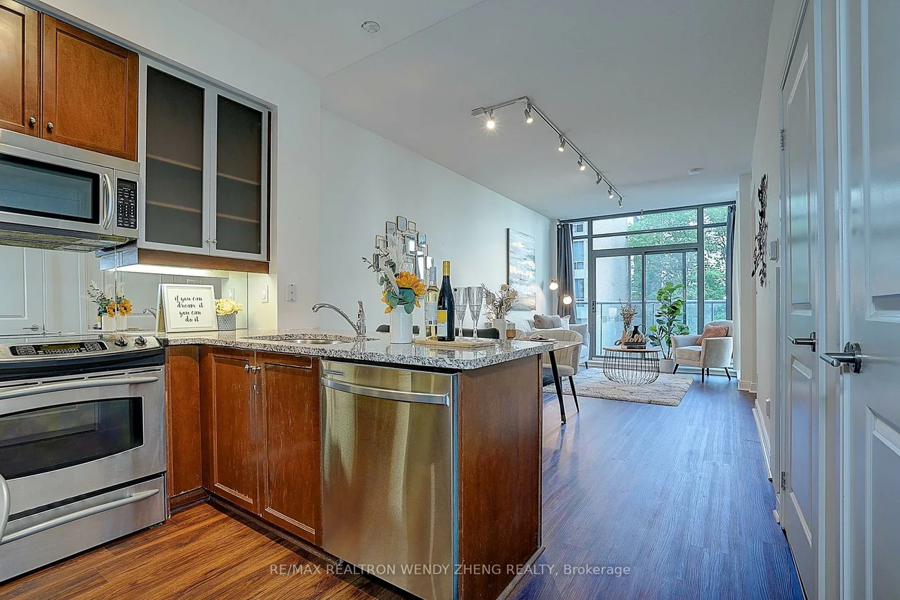 21, Scollard, Annex, Toronto