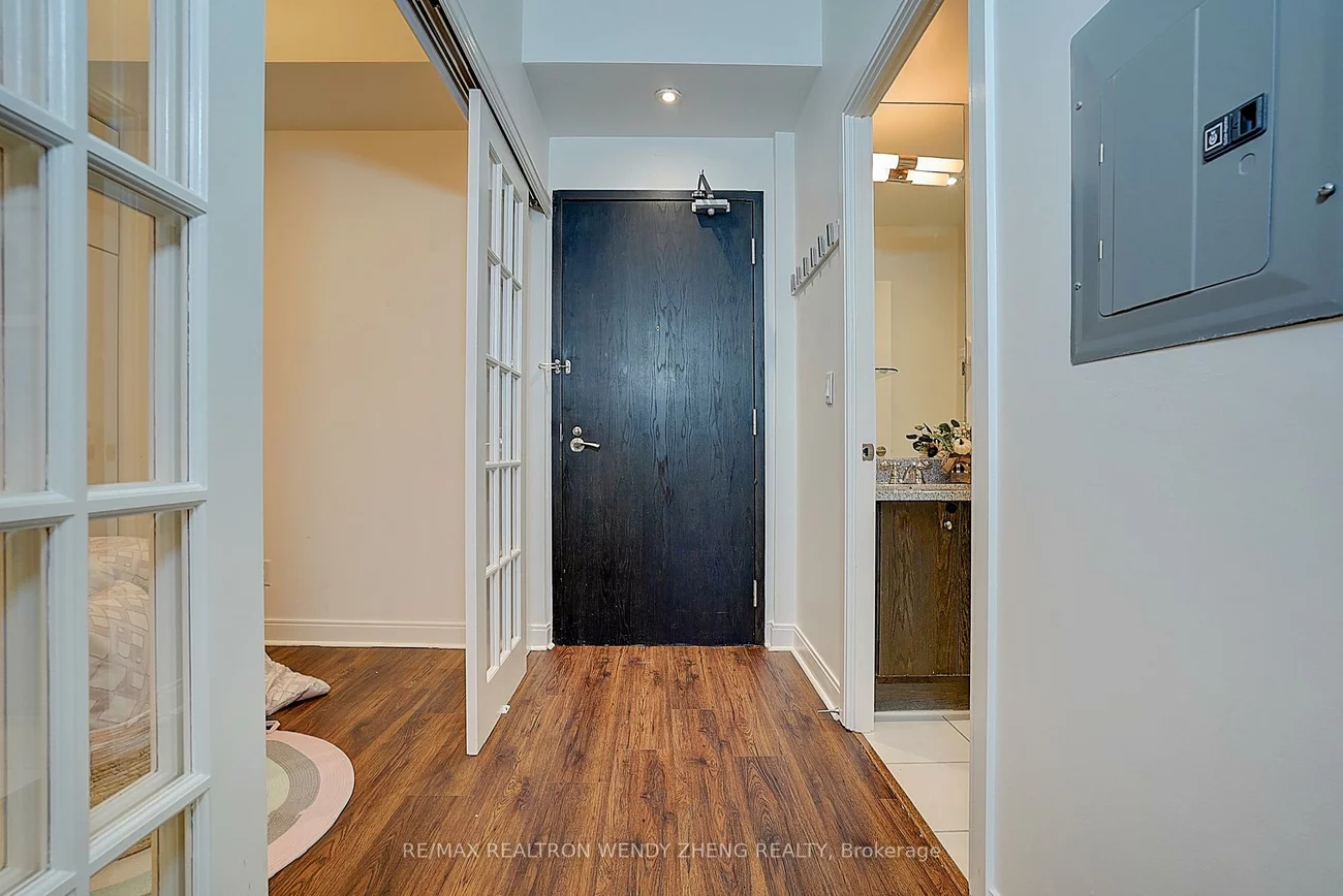 21, Scollard, Annex, Toronto